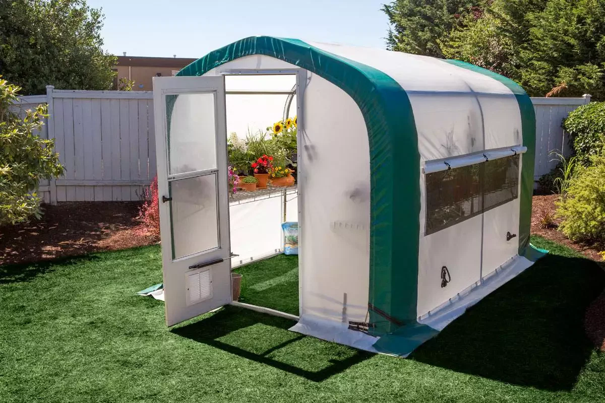 The Benefits of Backyard Greenhouses