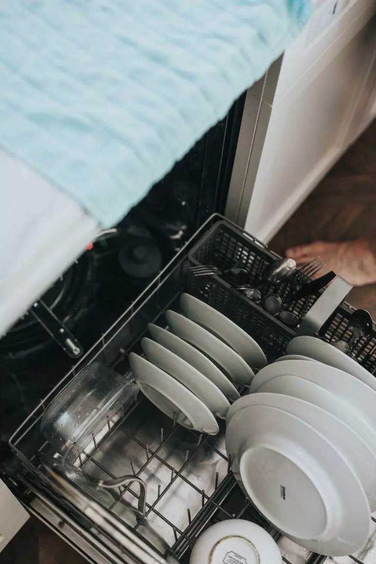 Easy Steps to Clean a Smelly Dishwasher